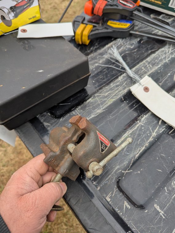 Small Colombian vice 