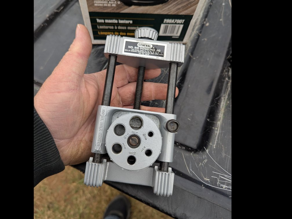 Doweling jig 
