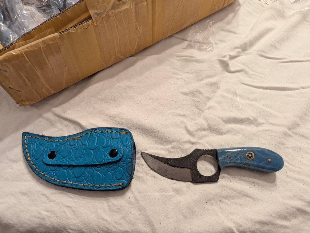 Knife and sleeve 