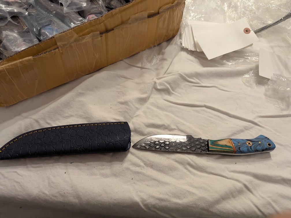 Knife and sleeve 
