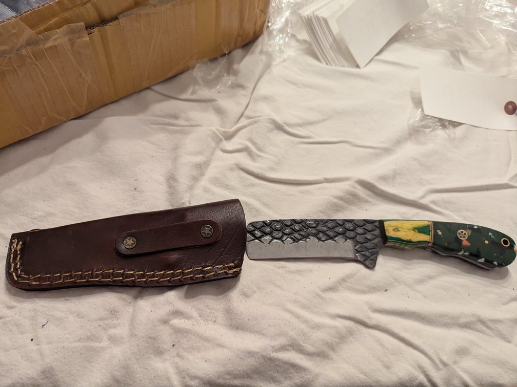 Knife and sleeve 