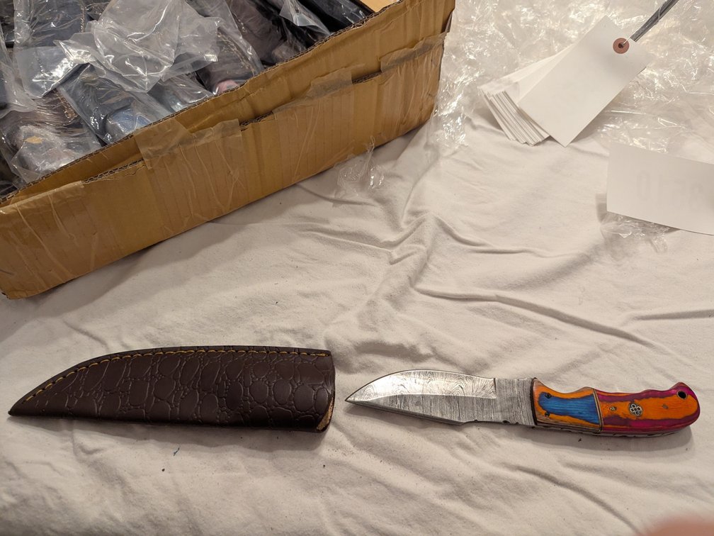 Knife and sleeve 