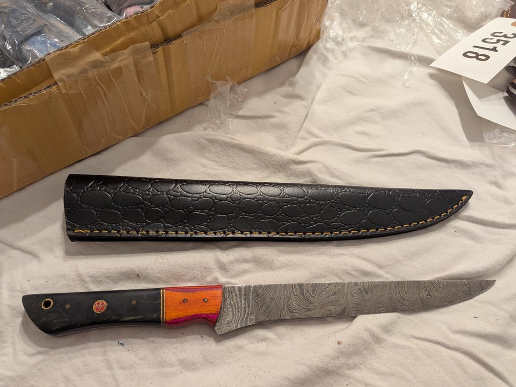 Knife and sleeve 