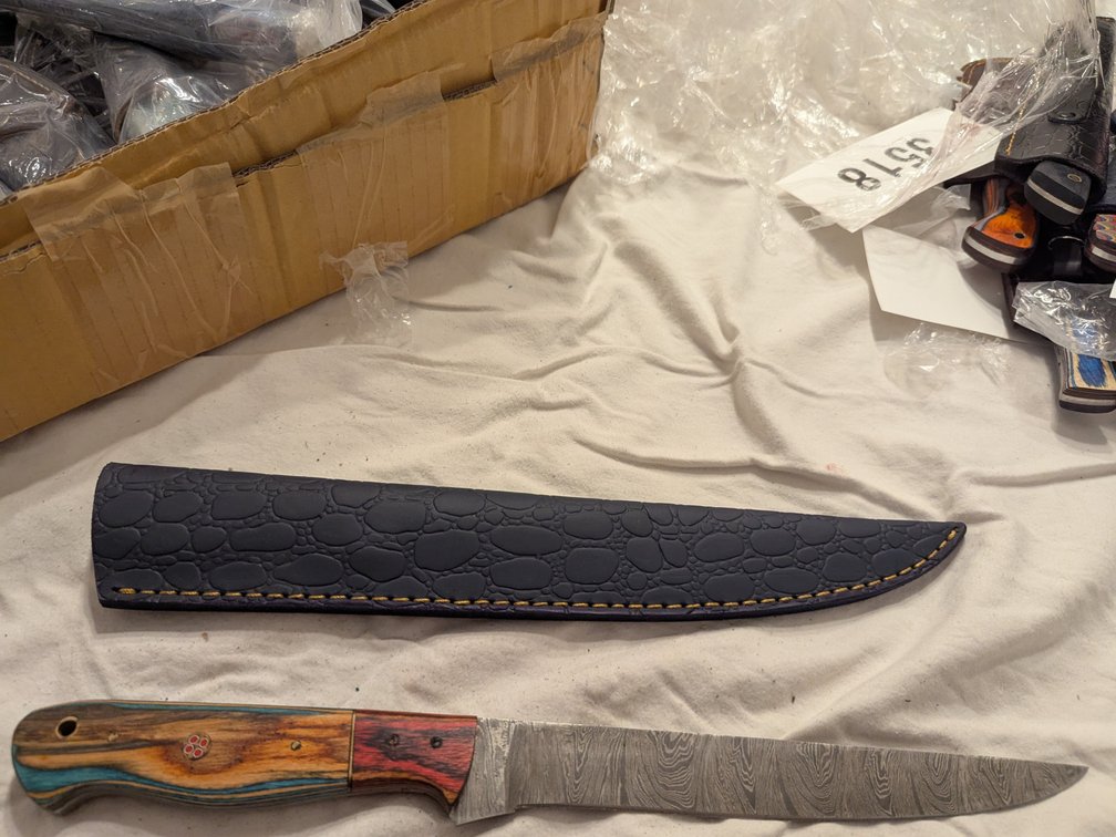 Knife and sleeve 