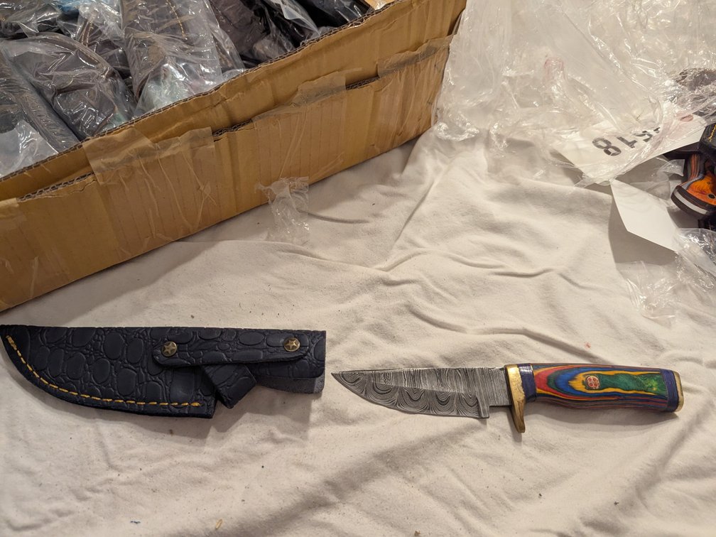 Knife and sleeve 