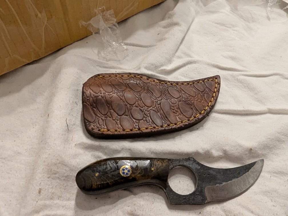Knife and sleeve
