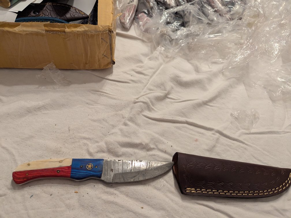 Knife and sleeve 
