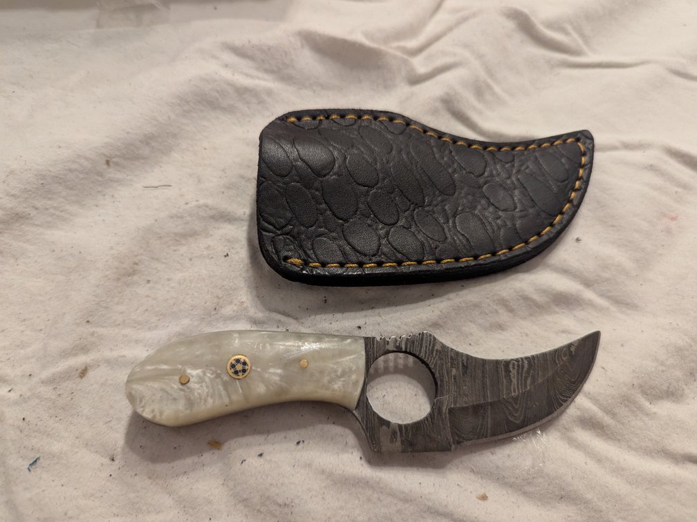 Knife and sleeve