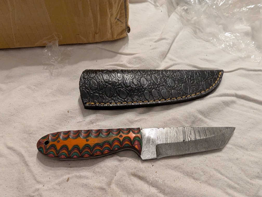 Knife and sleeve 