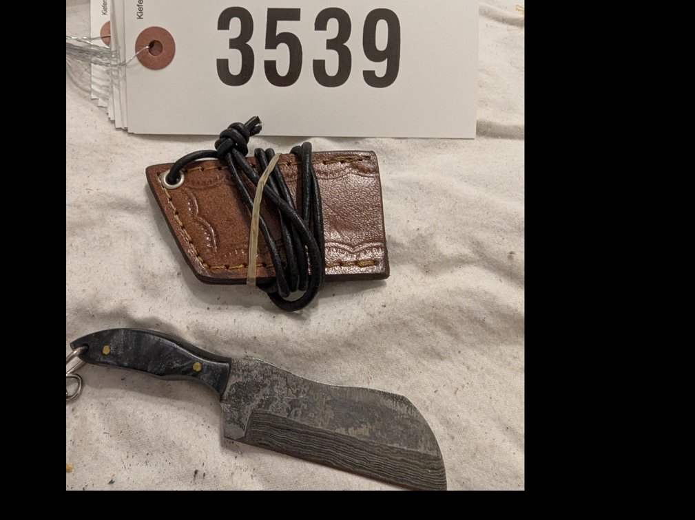 Small knife and sleeve 