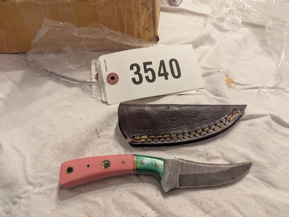 Knife and sleeve 