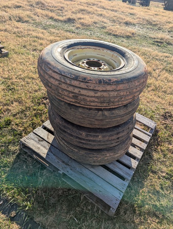 (4) 9.5L15 6 lug wheels and tires