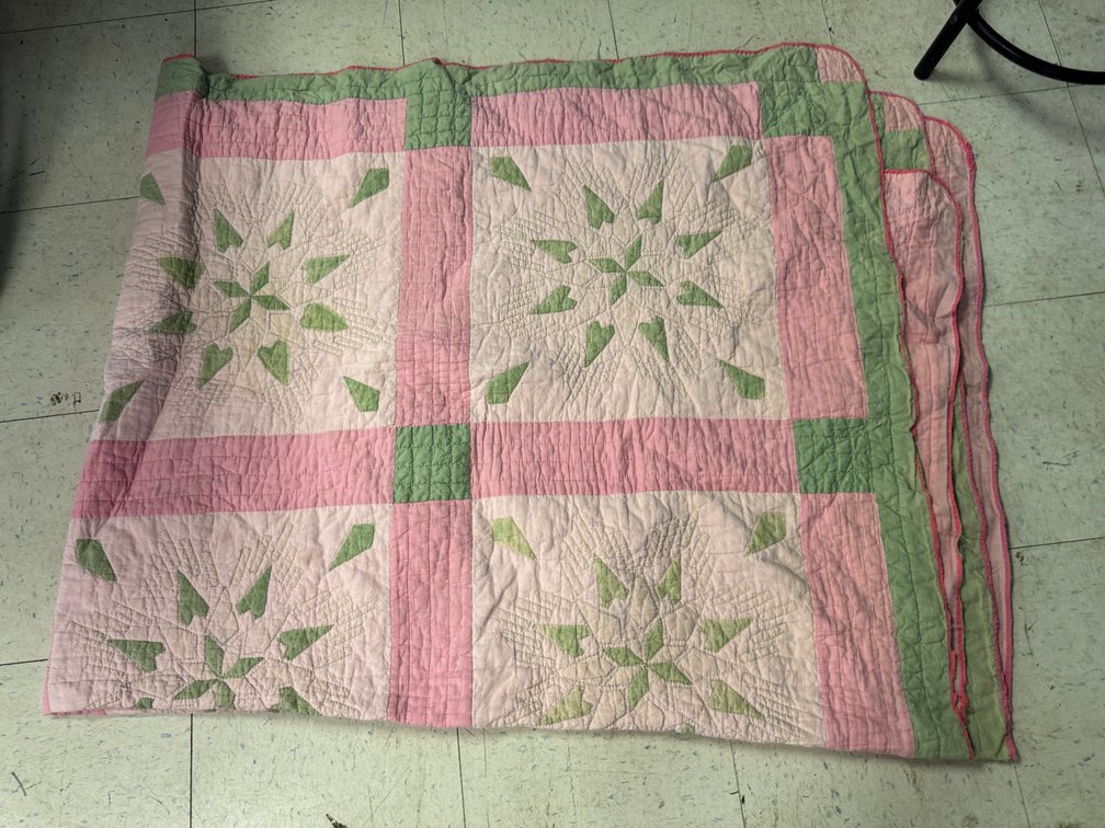 Handmade Pink and Green Applique Star Pattern Quilt