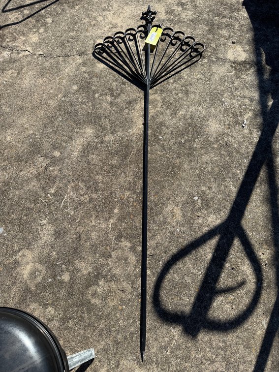 Black Metal Fan Trellis Garden Stake with Fleur-de-Lis Finial