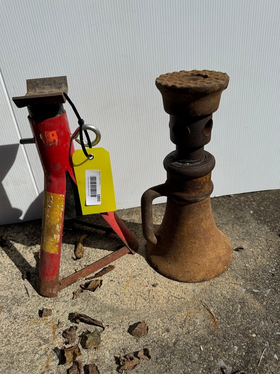 Cast-Iron Bell-Base Screw Jack and Tripod Jack Stand