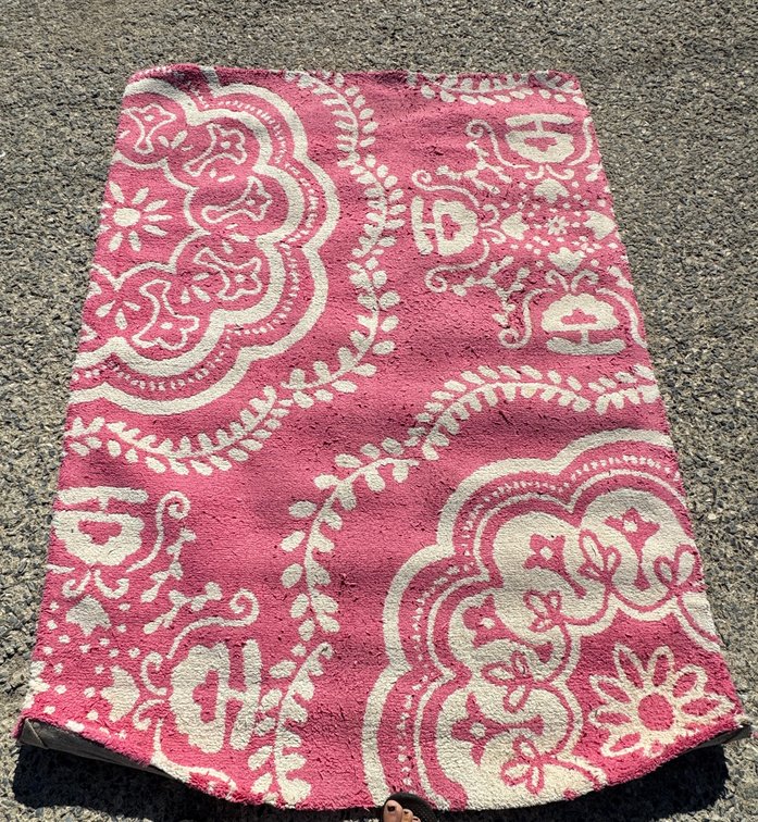 Pillowfort Pink Taffy Area Rug, 4 ft x 5 ft 6 in
