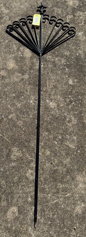 Black Wrought Metal Fan Garden Stake with Fleur-de-Lis Finial