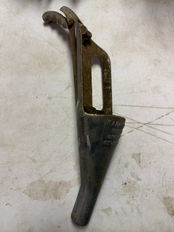 Kar-Krown Hutchins Mfg. Co. Metal Can Spout Pourer