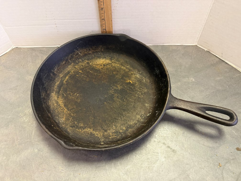 Classic Cast Iron Skillet with Dual Pour Spouts