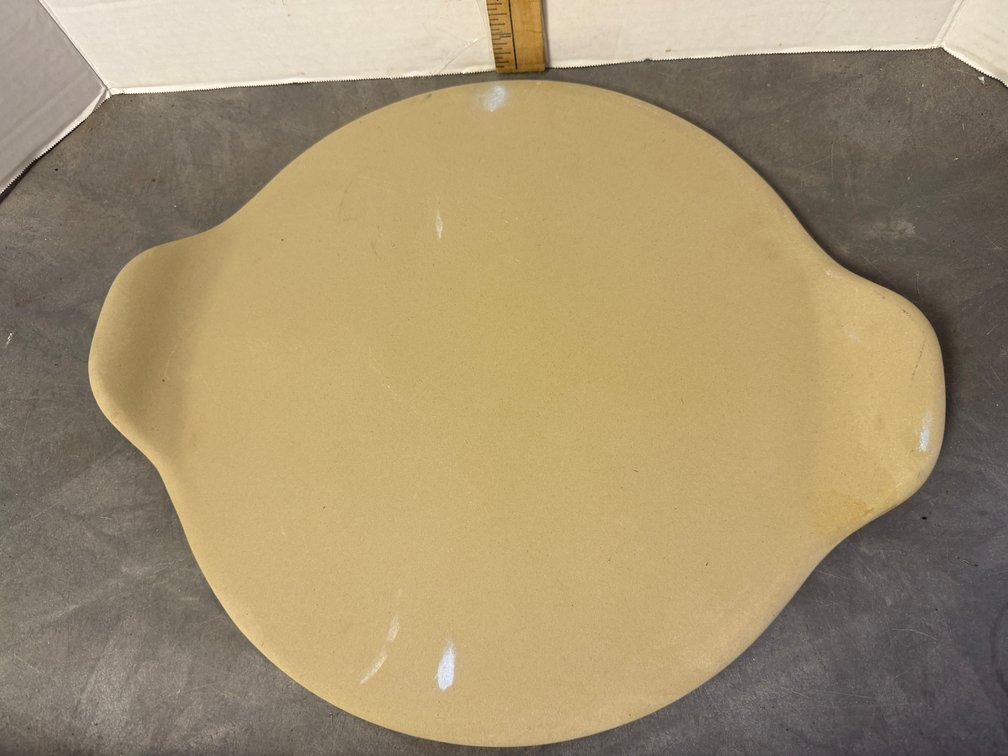 The Pampered Chef 13 in Round Stoneware Baking Stone