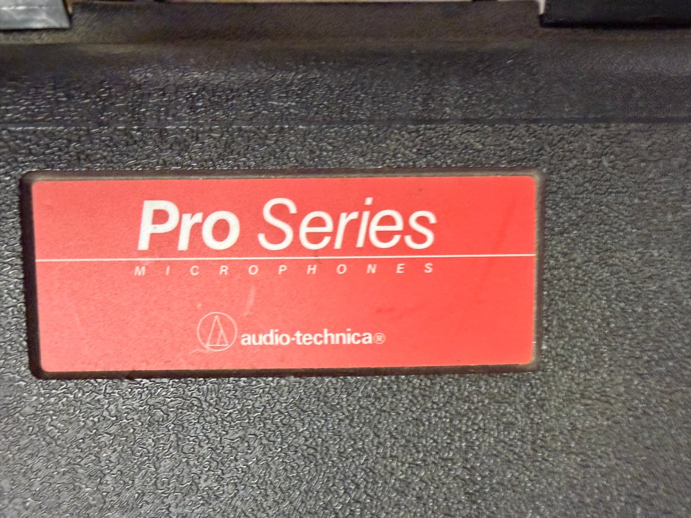 Audio-Technica PRO-R4 UHF Wireless System with Case