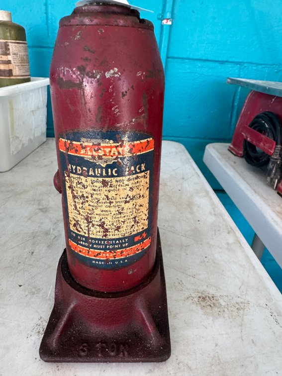 Allstate 3-Ton Hydraulic Bottle Jack with Handle