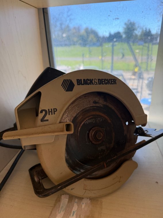 Black & Decker No. 7358 Type 1 7 1/4" Circular Saw