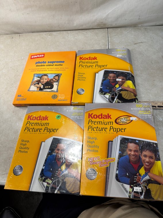 High Gloss and Matte Inkjet Photo Paper, 8½ x 11 In