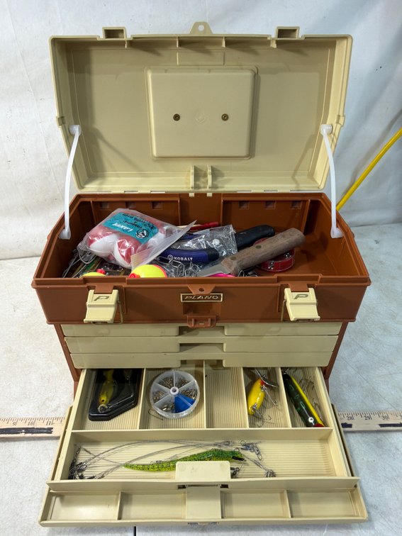 Plano Model 757 Plastic Tackle Box with Fishing Tackle