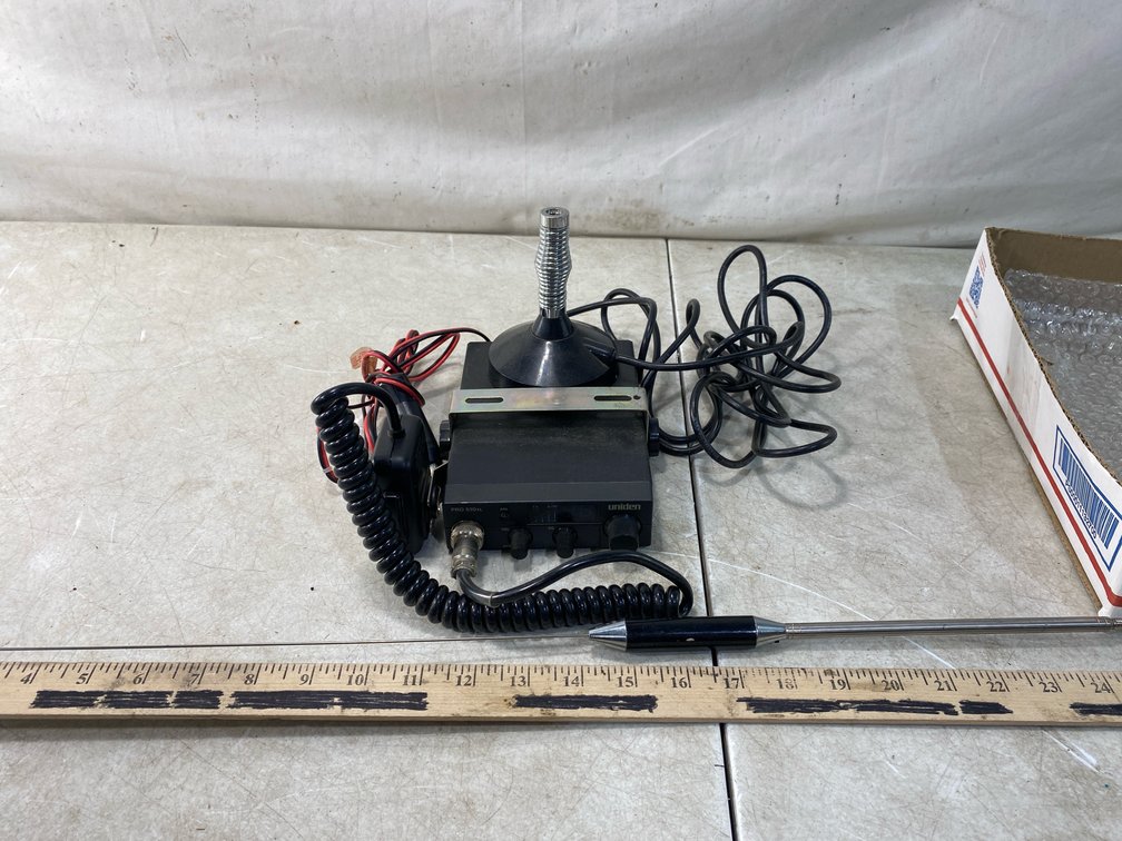Uniden PRO 510XL CB Radio with Microphone and Antenna
