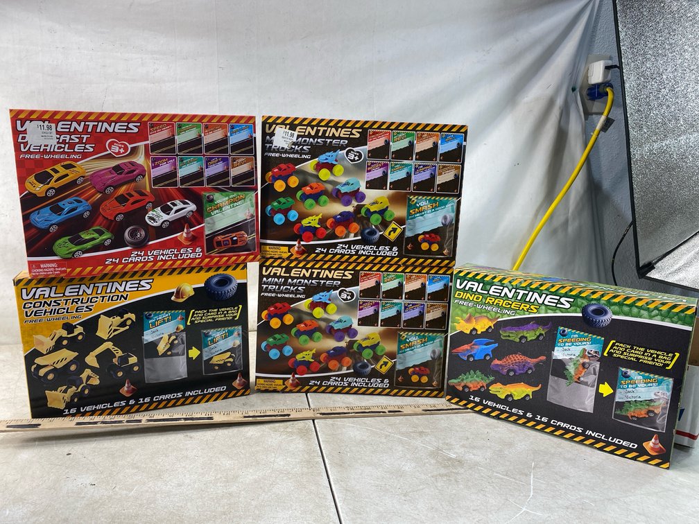 Valentines Toy Vehicle and Exchange Card Sets