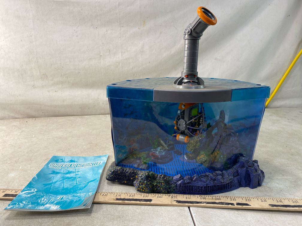 Uncle Milton Undersea Encounter Aquarium with Viewing Scope