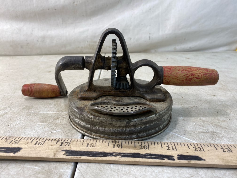 Hand-Crank Churn Lid Mechanism with Wooden Handles