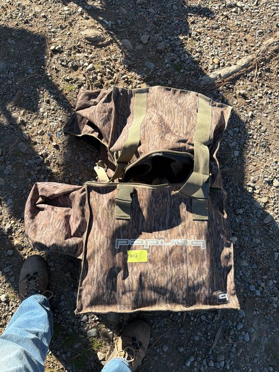 Camouflage Slotted Decoy Bag and Duck Decoys