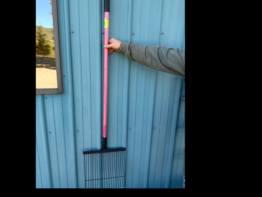 Multi-Tine Bedding Basket Fork with Pink Handle