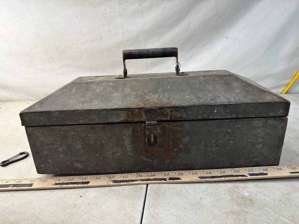 Galvanized Sheet Metal Hip-Roof Toolbox