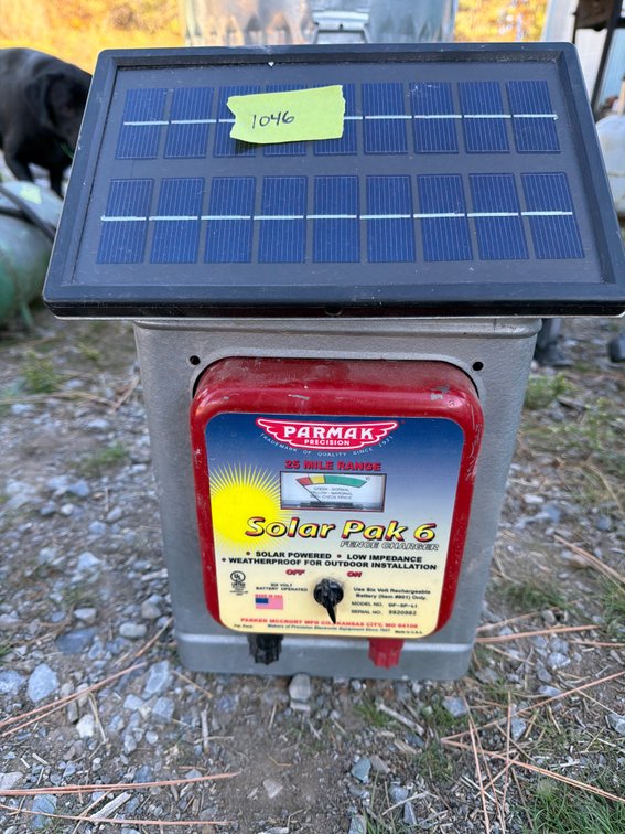 Parmak Solar Pak 6 Model DF-SP-LI Solar Fence Charger
