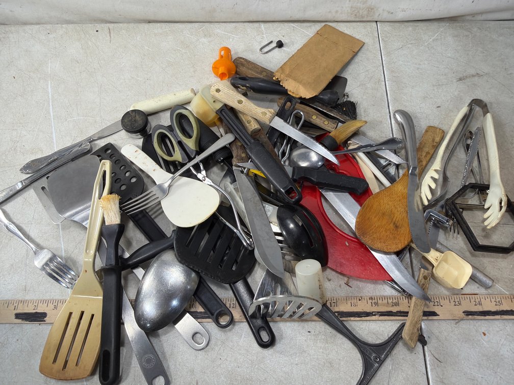 Kitchen Utensils, Knives, Spatulas, and Cooking Tools