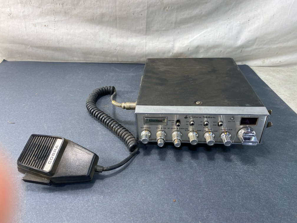 Cobra 148 GTL CB Radio with Microphone