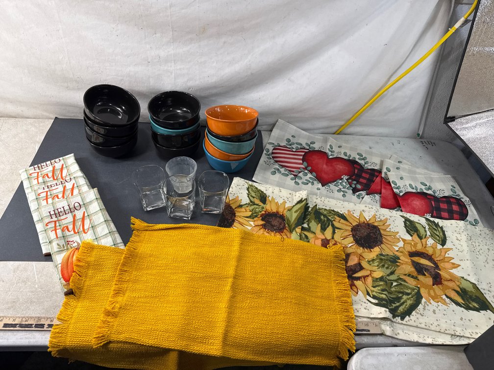 Kitchenware, Glassware, and Linens