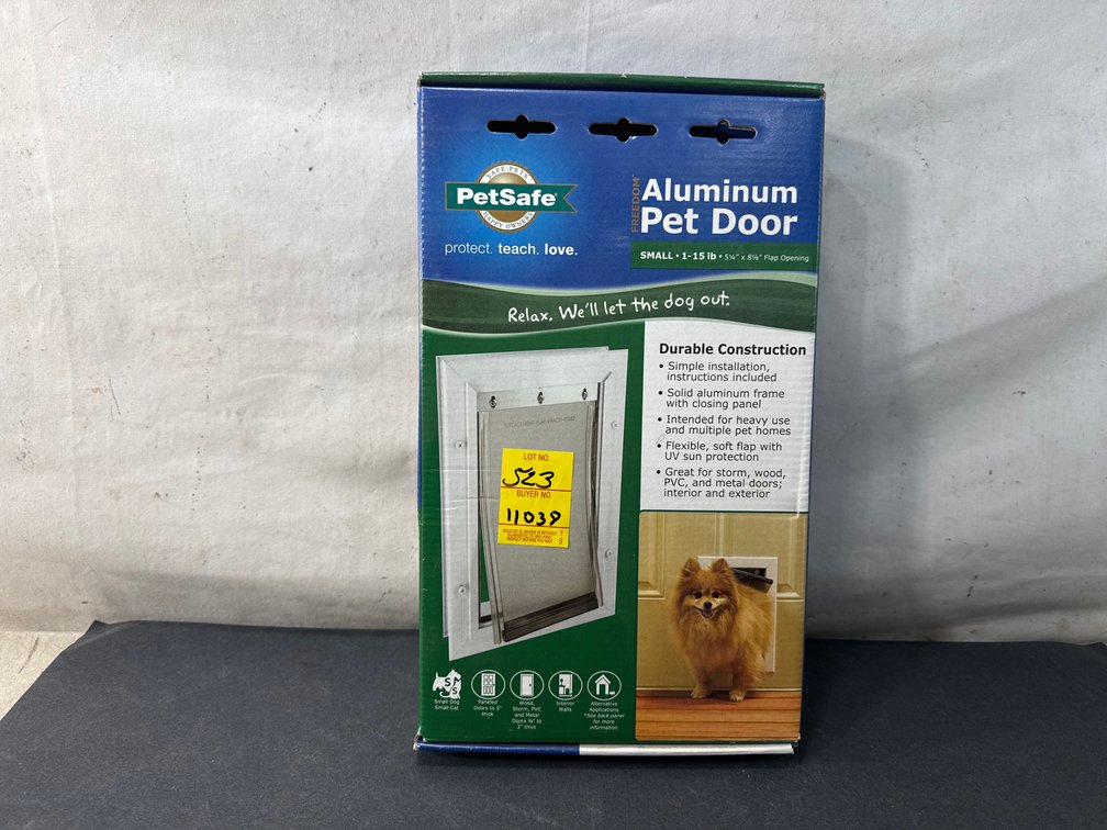 PetSafe Freedom Small Aluminum Pet Door