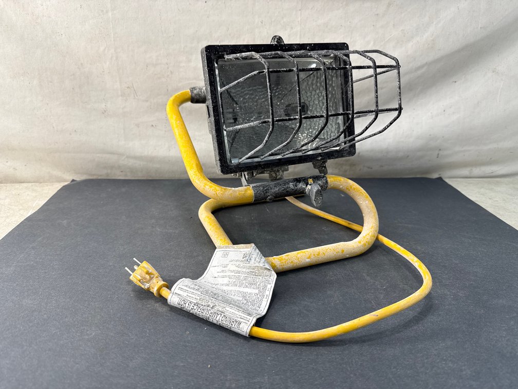 Portable Halogen Work Light Model L-18