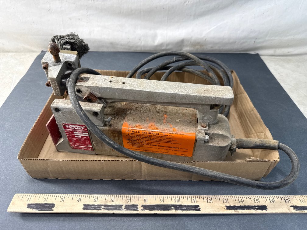 Dayton Model 2Z543 Portable Spot Welder