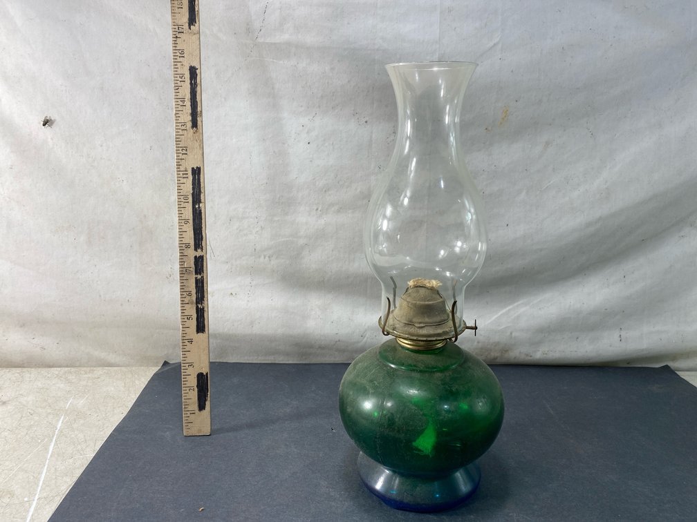 Emerald Green Glass Oil Lamp with Chimney