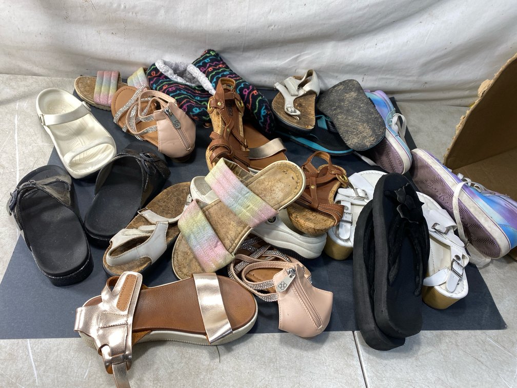 Women's and Girls' Footwear