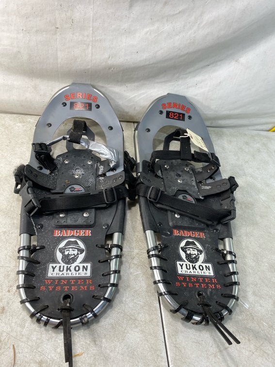 Yukon Charlie's Series 821 Badger Snowshoe