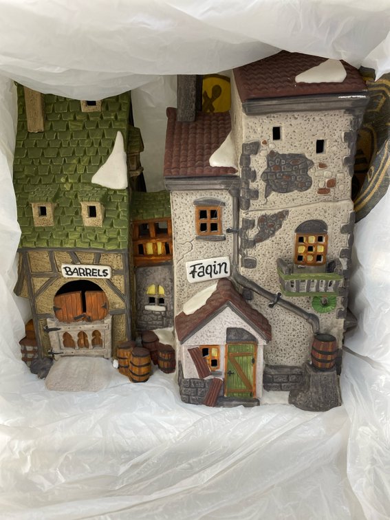 Department 56 Dickens' Village Fagin's Hide-A-Way #5552-2