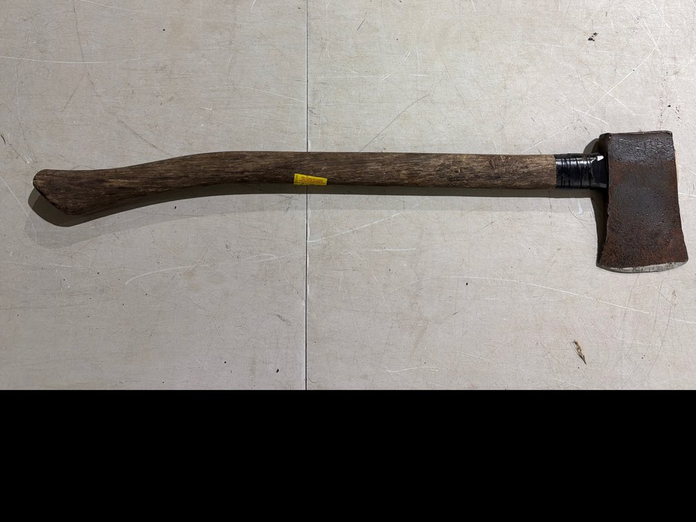 Plumb Single-Bit Axe with Curved Wooden Handle