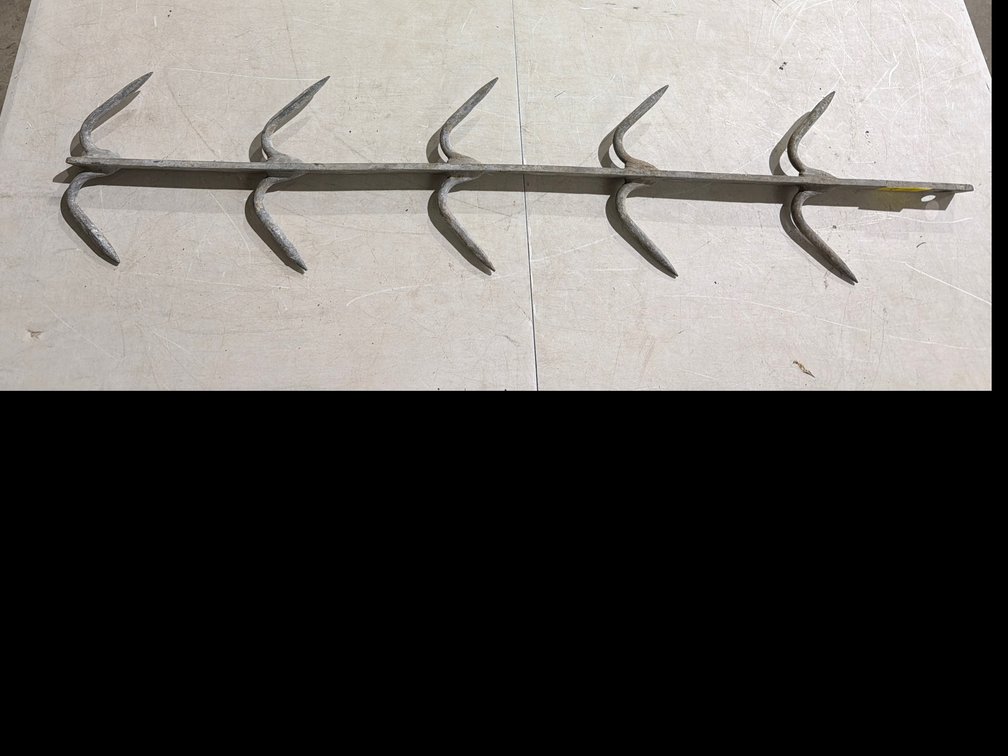 Galvanized Metal Multi-Hook Hanger Bar