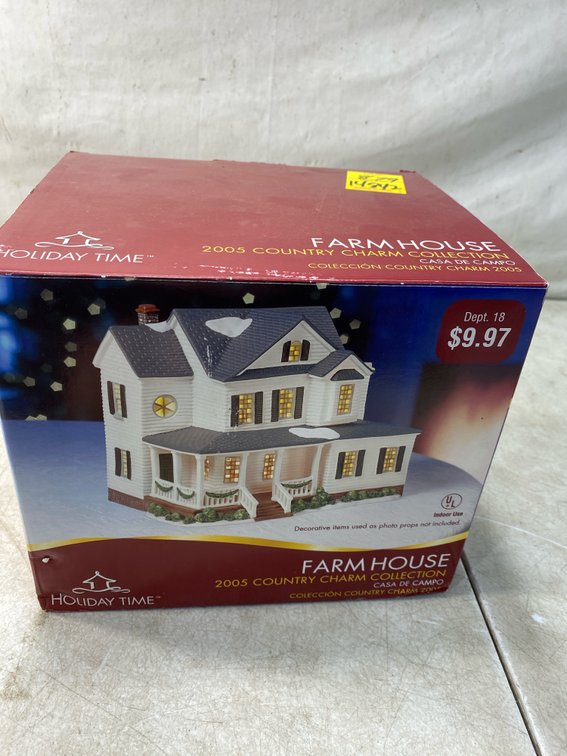 Holiday Time 2005 Country Charm Collection Farm House
